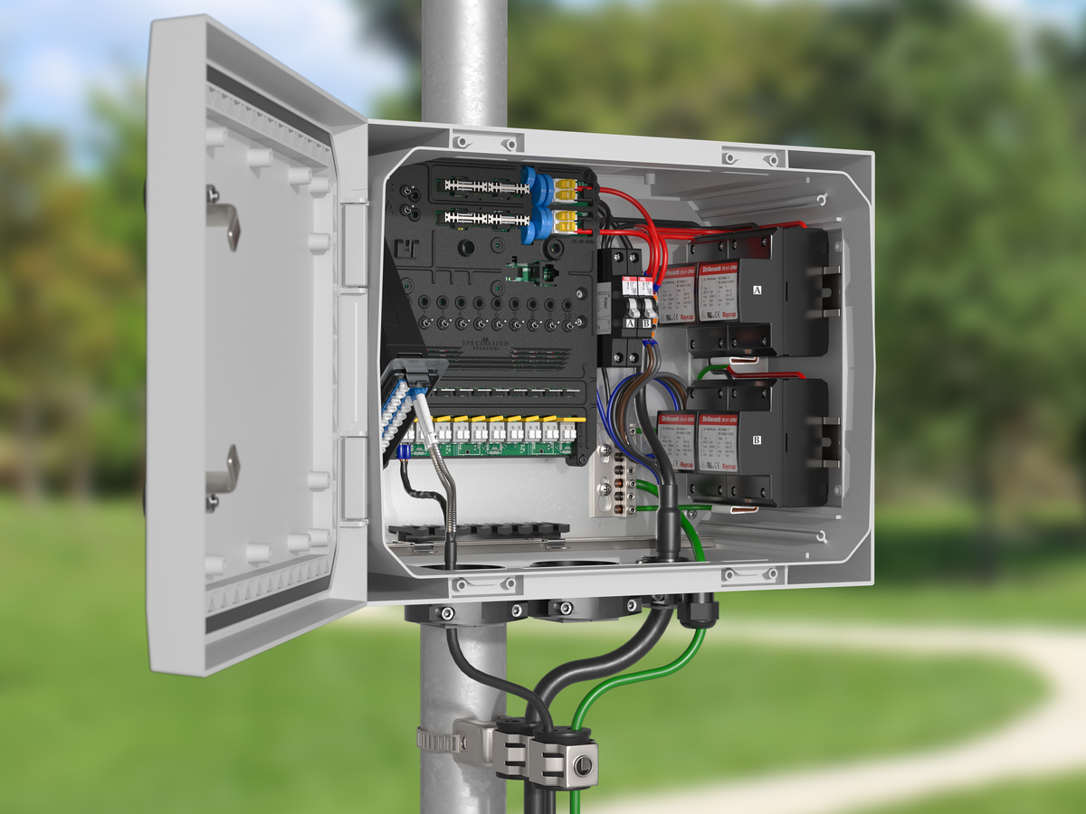 Distribution Enclosure for Hybrid FTTA System